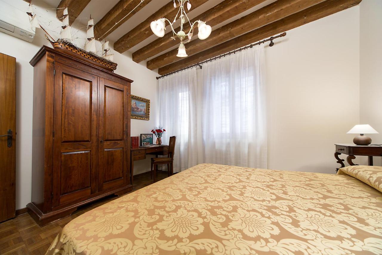 Apartamento At 2 Minutes From San Marco Square Venecia Exterior foto